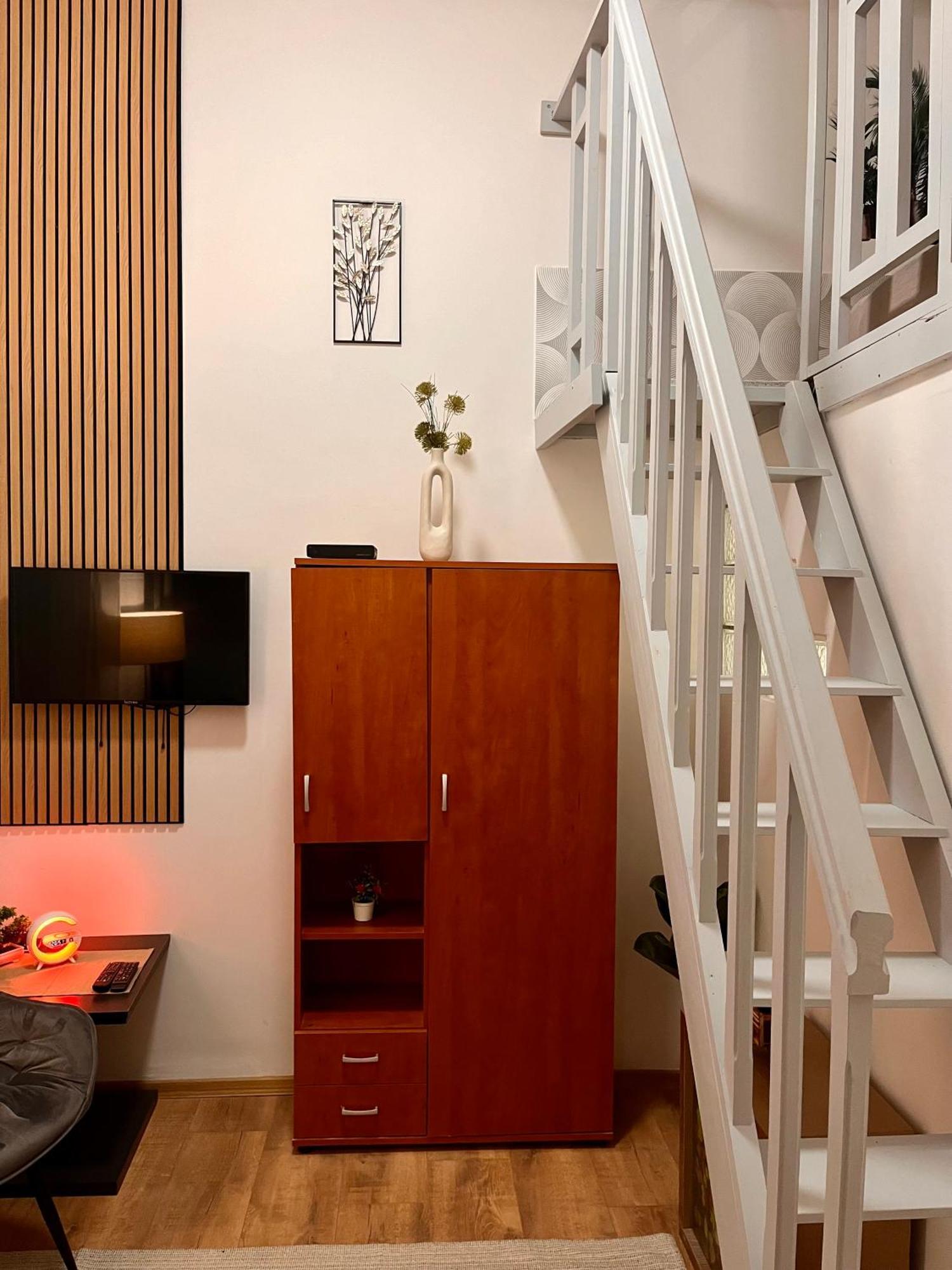 Apartamento Ernesto 17 With Free Parking Possibility Budapest Exterior foto